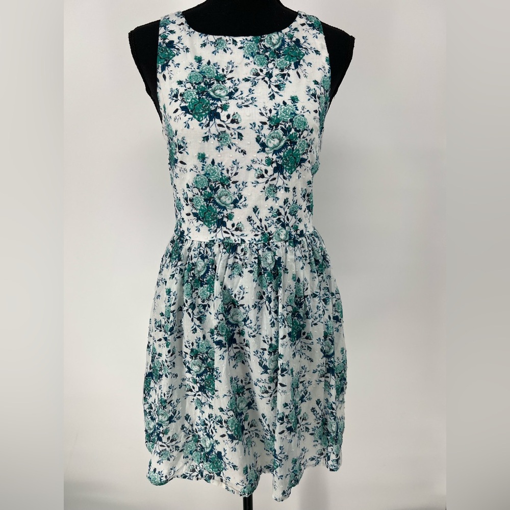 SPEECHLESS WHITE FLORAL PATTERN PARTY‎ DRESS